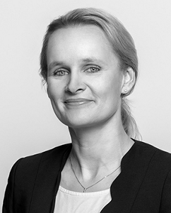 Ulrike _Tempel_104_15x18cm_sw_copy